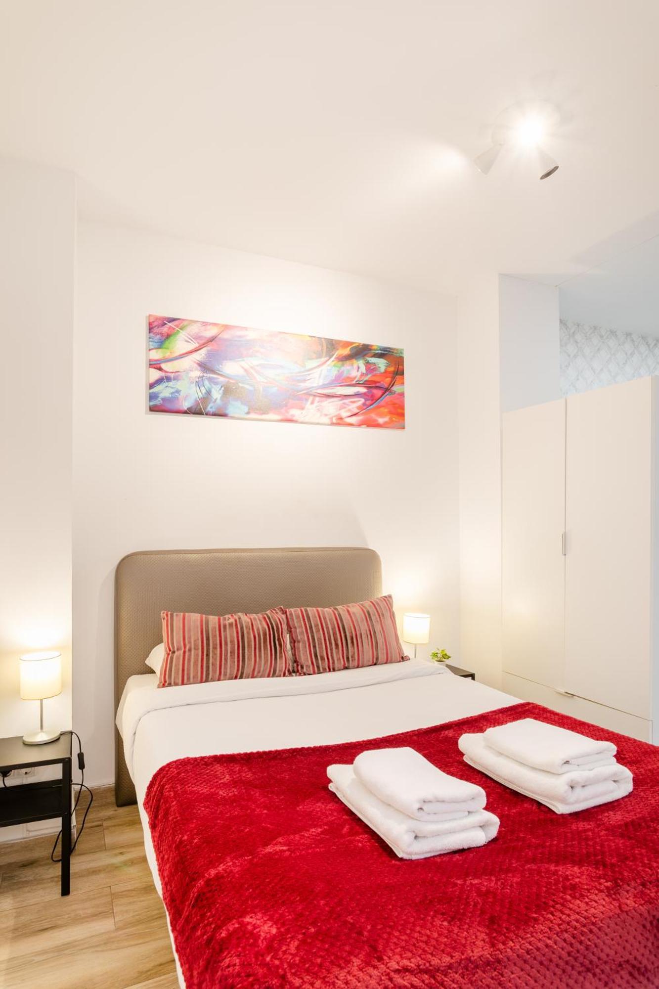 Apartamentos San Leandro, Centro Alicante Esterno foto
